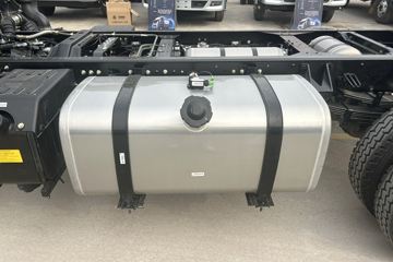����HOWOͳ˧ 2.5L���� 185���� �й�����12�� 4.15�׵��Ų�դʽ�ῨͼƬ