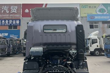 ����HOWOͳ˧ 2.5L���� 180���� �й�����12�� 4.15�׵�����ʽ�ῨͼƬ