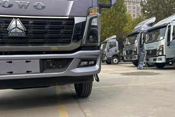 ����HOWOͳ˧ 2.5L���� 180���� �й�����12�� 4.15�׵�����ʽ�ῨͼƬ