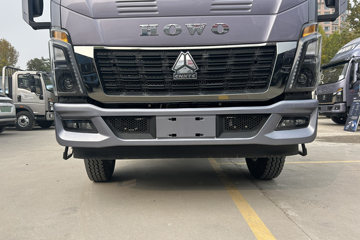 ����HOWOͳ˧ 2.5L���� 180���� �й�����12�� 4.15�׵�����ʽ�ῨͼƬ