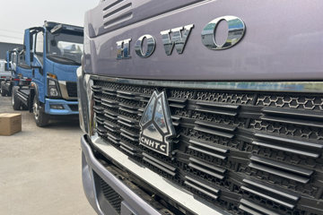 ����HOWOͳ˧ 2.5L���� 180���� �й�����12�� 4.15�׵�����ʽ�ῨͼƬ