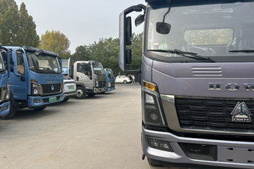 ����HOWOͳ˧ 2.5L���� 180���� �й�����12�� 4.15�׵�����ʽ�ῨͼƬ