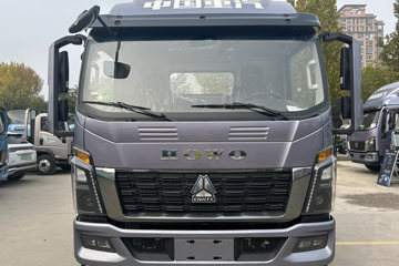 ����HOWOͳ˧ 2.5L���� 180���� �й�����12�� 4.15�׵�����ʽ�ῨͼƬ