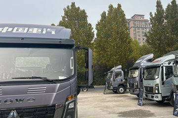 ����HOWOͳ˧ 2.5L���� 180���� �й�����12�� 4.15�׵�����ʽ�ῨͼƬ