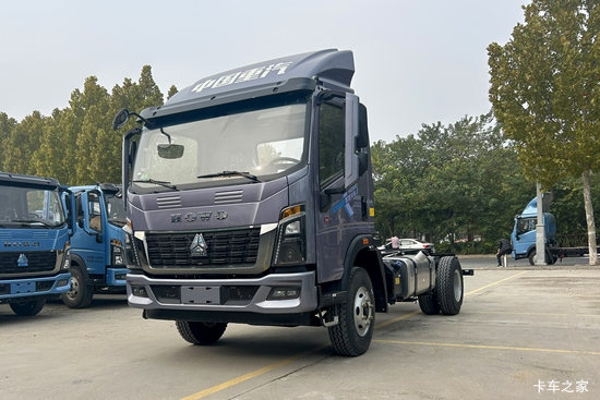 ����HOWOͳ˧ 2.5L���� 185���� �й�����12�� 3.85���Ű���ʽ�Ῠ