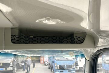 ����HOWOͳ˧ 2.5L���� 180���� �й�����12�� 4.15�׵�����ʽ�ῨͼƬ