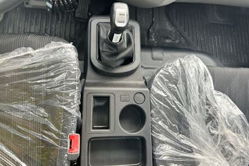 ����HOWOͳ˧ 2.5L���� 180���� �й�����12�� 4.15�׵�����ʽ�ῨͼƬ