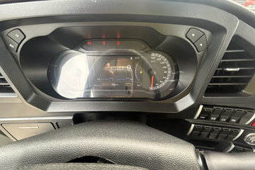 ����HOWOͳ˧ 2.5L���� 180���� �й�����12�� 4.15�׵�����ʽ�ῨͼƬ