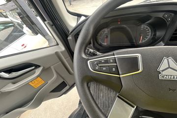 ����HOWOͳ˧ 2.5L���� 180���� �й�����12�� 4.15�׵�����ʽ�ῨͼƬ