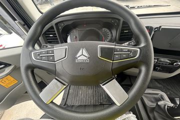 ����HOWOͳ˧ 2.5L���� 180���� �й�����12�� 4.15�׵�����ʽ�ῨͼƬ