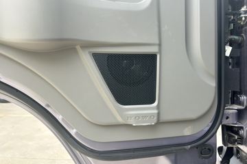 ����HOWOͳ˧ 2.5L���� 180���� �й�����12�� 4.15�׵�����ʽ�ῨͼƬ