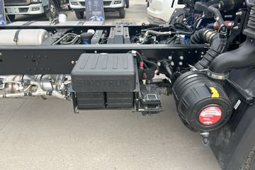 ����HOWOͳ˧ 2.5L���� 180���� �й�����12�� 4.15�׵�����ʽ�ῨͼƬ