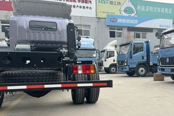 ����HOWOͳ˧ 2.5L���� 180���� �й�����12�� 4.15�׵�����ʽ�ῨͼƬ