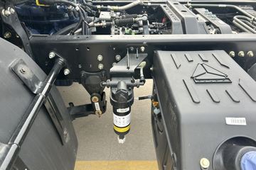 ����HOWOͳ˧ 2.5L���� 180���� �й�����12�� 4.15�׵�����ʽ�ῨͼƬ