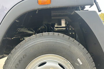 ����HOWOͳ˧ 2.5L���� 180���� �й�����12�� 4.15�׵�����ʽ�ῨͼƬ