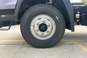 ����HOWOͳ˧ 2.5L���� 180���� �й�����12�� 4.15�׵�����ʽ�ῨͼƬ