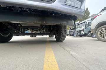 ����HOWOͳ˧ 2.5L���� 180���� �й�����12�� 4.15�׵�����ʽ�ῨͼƬ