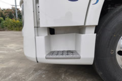 东风天龙旗舰KX 王者版 14.5L LNG 630马力 6X4 伊顿12档 AMT自动档 牵引车