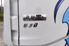 东风天龙旗舰KX 王者版 14.5L LNG 630马力 6X4 伊顿12档 AMT自动档 牵引车