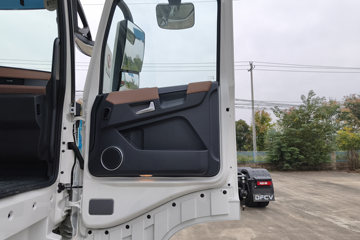 ���������콢KX ���߰� 14.5L LNG 630���� 6X4 ����12�� AMT�Զ��� ǣ����ͼƬ