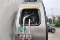 东风天龙旗舰KX 王者版 14.5L LNG 630马力 6X4 伊顿12档 AMT自动档 牵引车