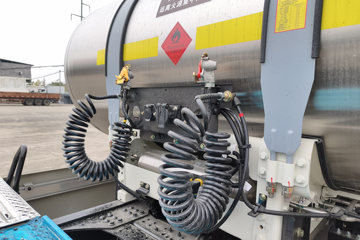 ���������콢KX ���߰� 14.5L LNG 630���� 6X4 ����12�� AMT�Զ��� ǣ����ͼƬ