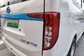 跨越星V7EV&nbsp;电动封闭厢货外观图片