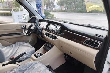 ������Խ��V7EV 2025�� ������ 9�� ���綯��� ����ʱ��50.23kWhͼƬ