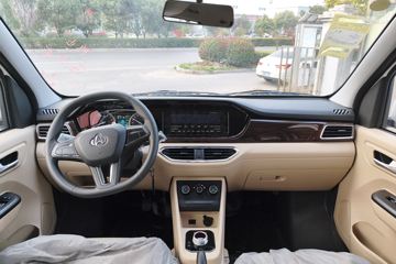 ������Խ��V7EV 2025�� ������ 9�� ���綯��� ����ʱ��50.23kWhͼƬ