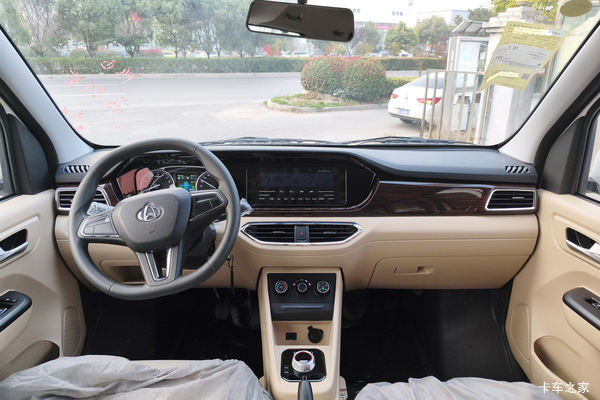 优惠0.1万 泰安市跨越星V7EV电动封闭厢货系列超值促销