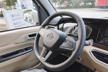 ������Խ��V7EV 2025�� ������ 9�� ���綯��� ����ʱ��50.23kWhͼƬ