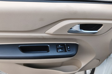 ������Խ��V7EV 2025�� ������ 9�� ���綯��� ����ʱ��50.23kWhͼƬ