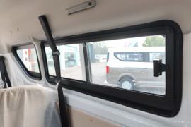 跨越星V7EV&nbsp;电动封闭厢货货厢图片