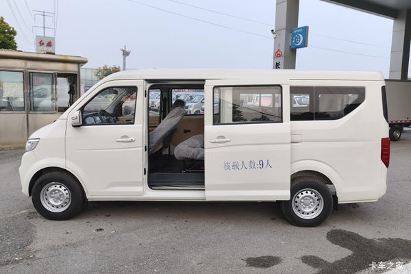 优惠0.1万 泰安市跨越星V7EV电动封闭厢货系列超值促销