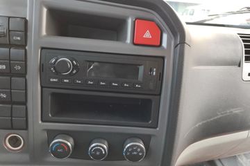 ����HOWO���� 2.5L���� 180���� �й�����8�� 4.15�׵��Ų�դʽ�ῨͼƬ