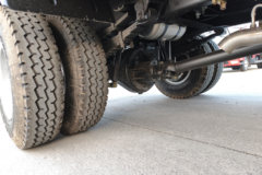 重汽HOWO悍将 2.5L柴油 180马力 中国重汽8档 4.15米单排仓栅式轻卡