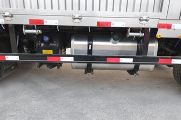 ����HOWO���� 2.5L���� 180���� �й�����8�� 4.15�׵��Ų�դʽ�ῨͼƬ