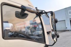 中国重汽HOWO 悍将 4.5T 4.15米单排纯电动栏板轻卡100kWh