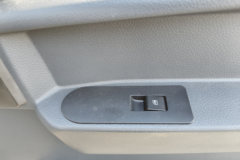 中国重汽HOWO 悍将 4.5T 4.15米单排纯电动栏板轻卡100kWh