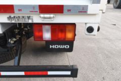 中国重汽HOWO 悍将 4.5T 4.15米单排纯电动栏板轻卡100kWh