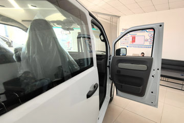 Զ�� ȫ������V7E���ܰ� 2025�� �ǻ۰� 5�� ���綯��� ����51.4kWhͼƬ