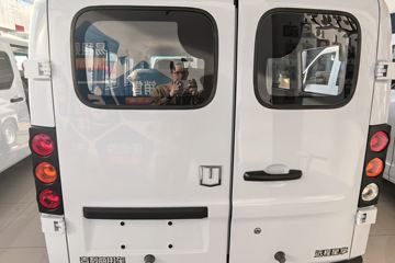 Զ������V6E���ܰ� 6�����綯��� ��о35.6kWhͼƬ