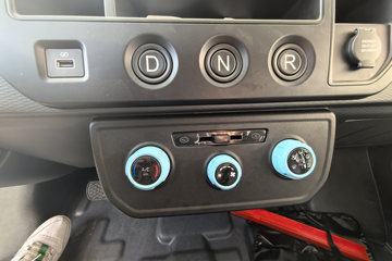 Զ������V6E���ܰ� 6�����綯��� ��о35.6kWhͼƬ