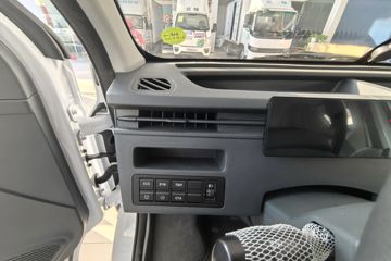 Զ������V6E���ܰ� 6�����綯��� ��о35.6kWhͼƬ