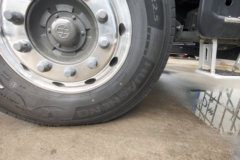 中国重汽成都商用车 豪沃V7-X 标运版 6X4 纯电动牵引车 宁德时代400kWh