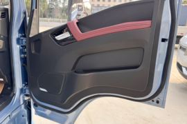 蓝擎·悦EH Pro&nbsp;电动载货车驾驶室图片