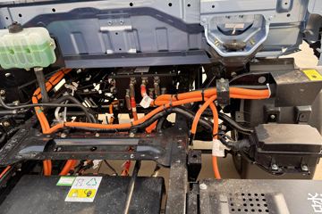 ���桤��EH Pro ���� ��ɲ 4.18�׵��Ŵ��綯��դʽ�Ῠ ����100.16kWhͼƬ