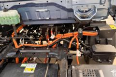 蓝擎·悦EH Pro 宽体 气刹 4.18米单排纯电动仓栅式轻卡 弗迪100.16kWh