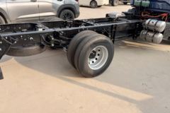 蓝擎·悦EH Pro 宽体 气刹 4.18米单排纯电动仓栅式轻卡 弗迪100.16kWh