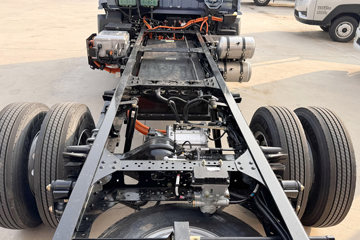 ���桤��EH Pro ���� ��ɲ 4.18�׵��Ŵ��綯��դʽ�Ῠ ����100.16kWhͼƬ